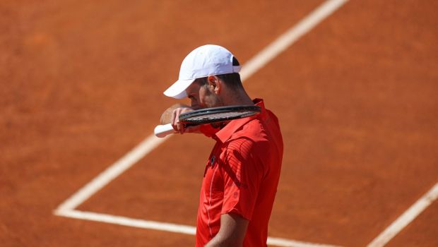
	Novak Djokovic, lovit în cap și bătut la Roma. Ce a spus când a fost întrebat dacă incidentul i-a afectat jocul de a doua zi
