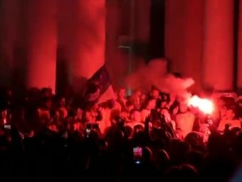 
	Sărbătoare la Hunedoara! Corvinul a sărbătorit la 3 dimineața alături de fani
