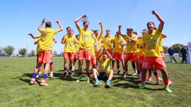 
	FCSB a câștigat Cupa Elitelor U17 în fața Farului! Pariul lui Gigi Becali, gol de generic
