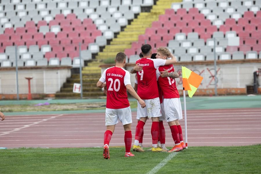 New Dinamo vrea eventul! Echipa de fotbal a lui CS Dinamo a câștigat Cupa și acum luptă pentru finala campionatului_12