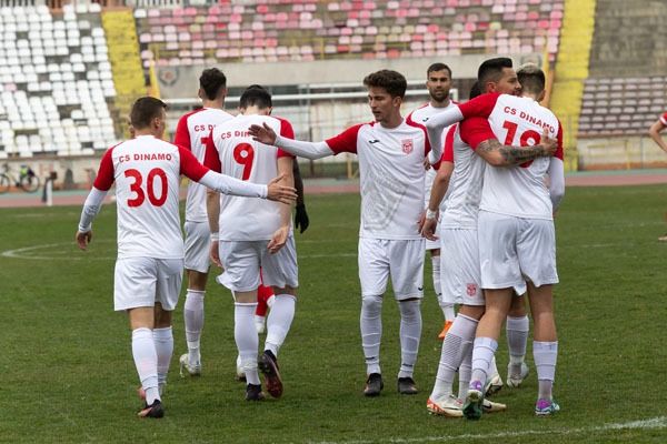 New Dinamo vrea eventul! Echipa de fotbal a lui CS Dinamo a câștigat Cupa și acum luptă pentru finala campionatului_43