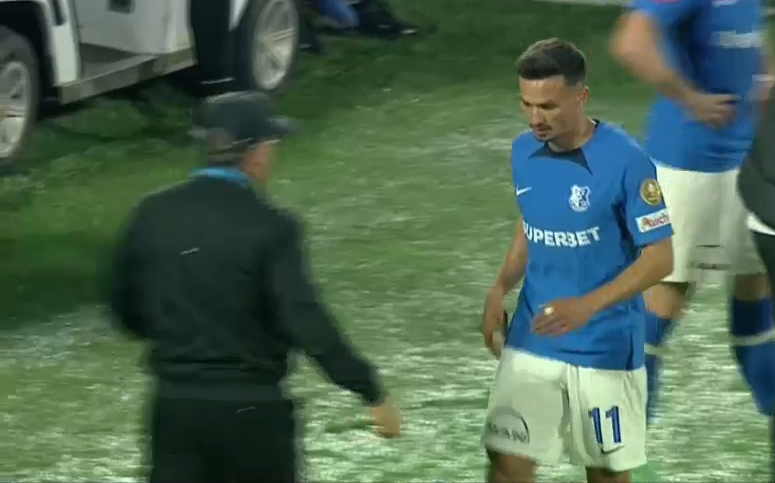 Ce moment! Cristi Ganea l-a ignorat complet pe Gică Hagi în timpul meciului CFR Cluj - Farul_5