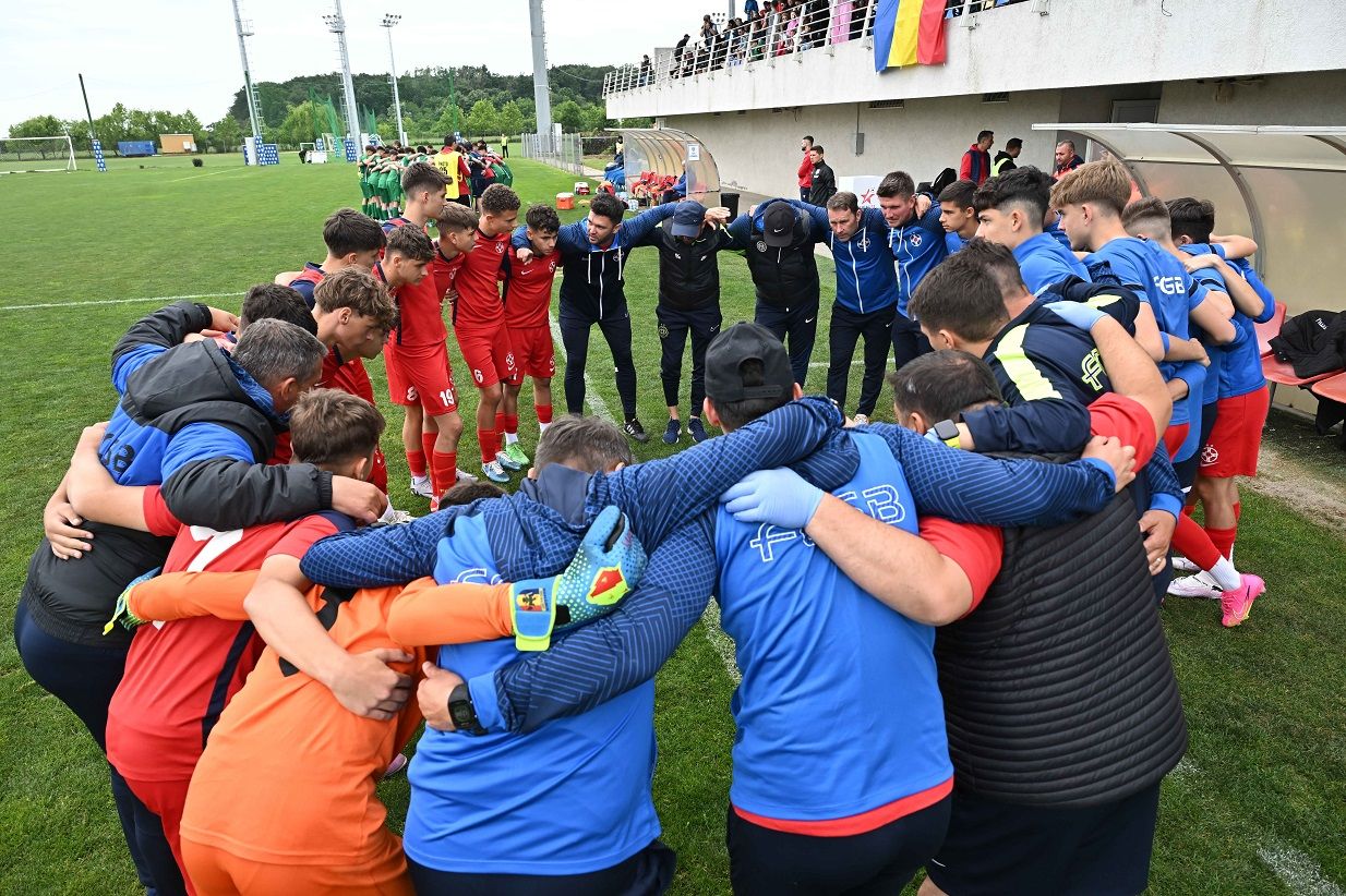 FCSB a zdrobit CSA Steaua și e campioana Ligii Elitelor U15: "Să se audă în toată țara / Steaua este campioana"_9