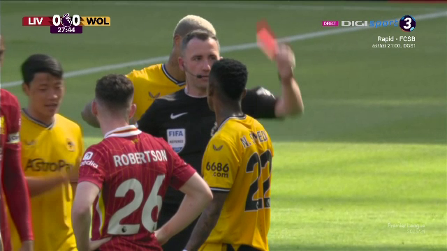 Intrare criminală în Liverpool - Wolves! VAR-ul a intervenit, iar ”centralul” l-a eliminat imediat_6