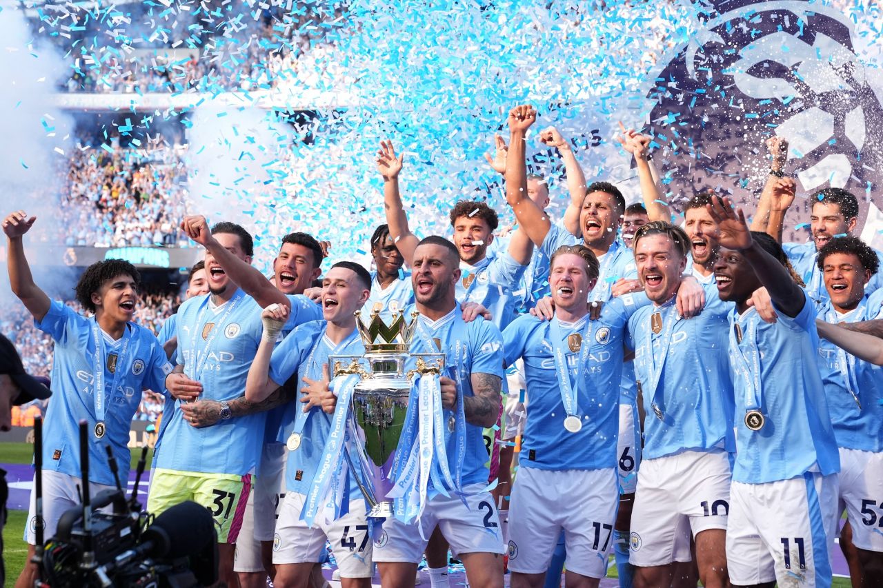 Imaginile bucuriei pe Etihad! Suporterii s-au dezlănțuit după ce Manchester City a devenit campioană _11