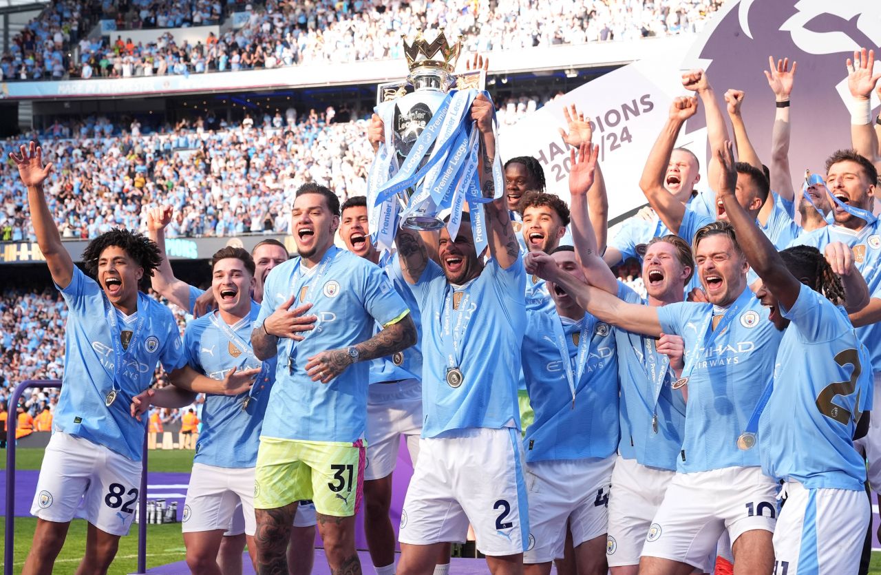 Imaginile bucuriei pe Etihad! Suporterii s-au dezlănțuit după ce Manchester City a devenit campioană _12