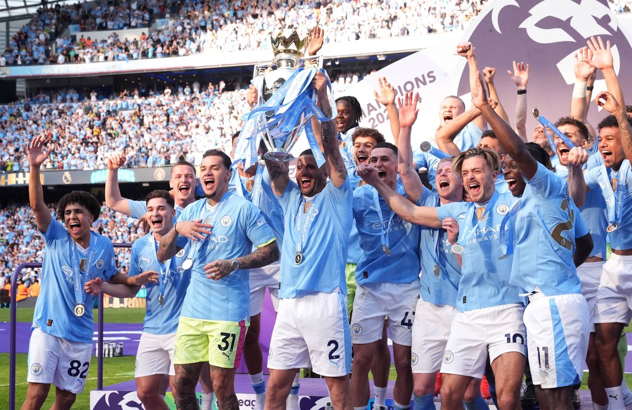 Imaginile bucuriei pe Etihad! Suporterii s-au dezlănțuit după ce Manchester City a devenit campioană _13