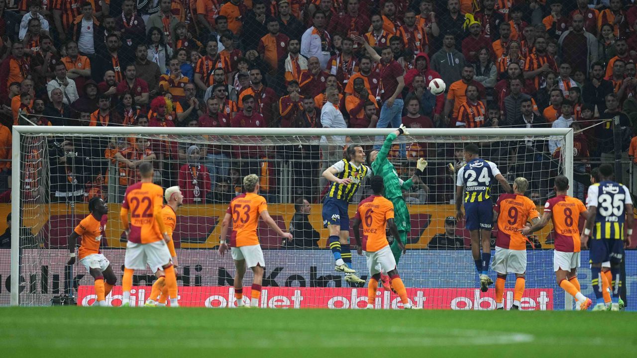Galatasaray Alexander Djiku caglar soyuncu Fenerbahce Konyaspor