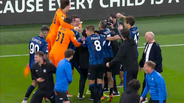 Imaginile bucuriei la Dublin, după ce Atalanta a câștigat UEL! A fost nebunie imediat după fluierul de final al lui Istvan Kovacs_14