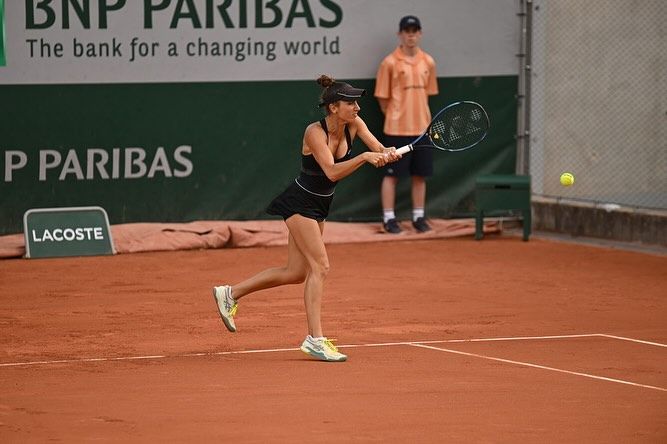 Gabriela Ruse și Cristina Dinu au ajuns în finala calificărilor turneului de la Roland Garros_60