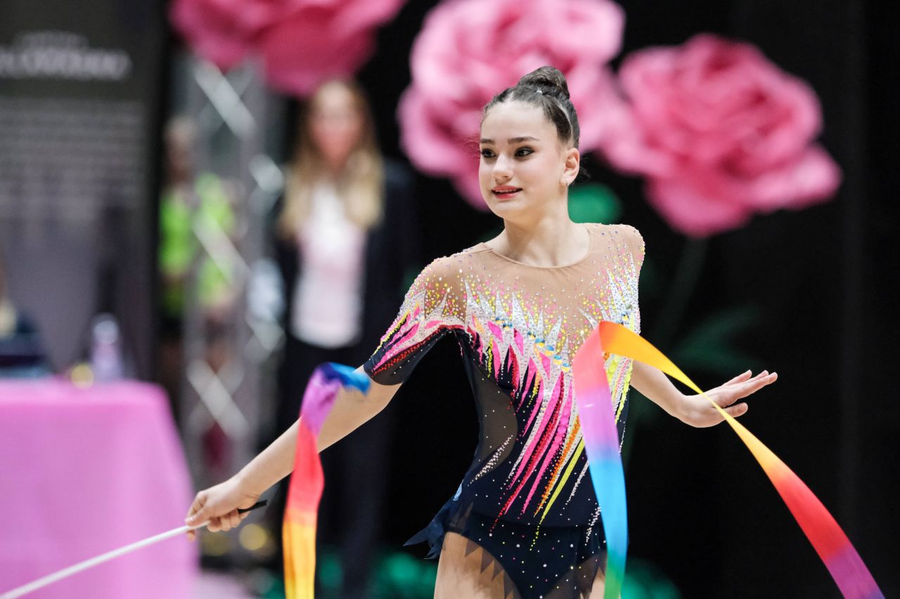 Ce performanță! Amalia Lică, trei medalii de aur în finalele individuale la Campionatul European de gimnastică ritmică_1