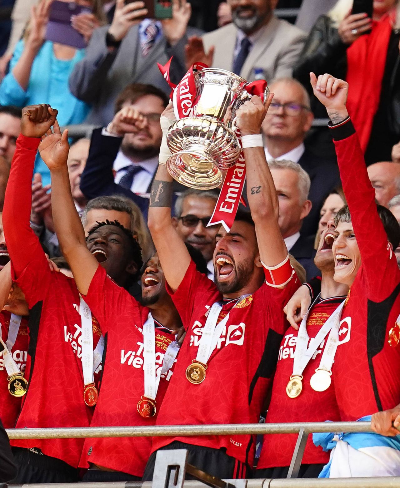 Sărbătoarea la Manchester! Cum au sărbătorit "diavolii roșii" câștigarea FA Cup_2