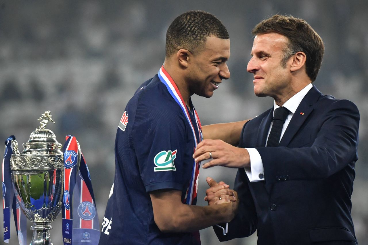 Au revoir, Kylian Mbappe! Ultimul meci jucat de starul francez la PSG, ultimul trofeu câștigat! Președintele Emmanuel Macron, prezent și el_1