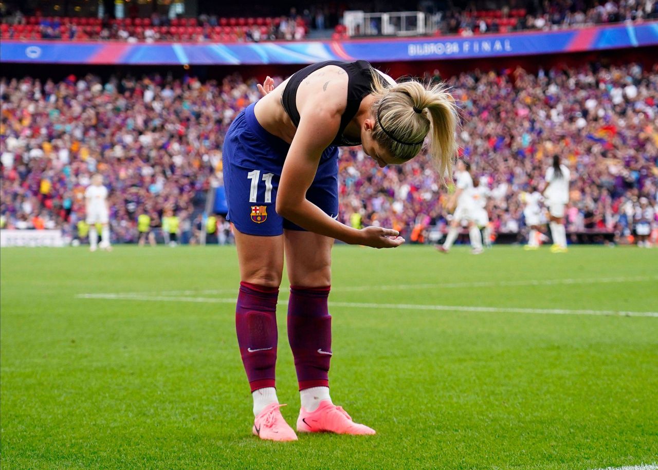 Alexia Putellas și-a dat jos tricoul după ce a marcat în finala Champions League! ”Balonul de Aur” al Barcelonei, fenomenală în prelungiri_1