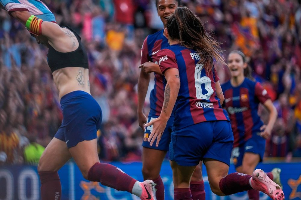 Alexia Putellas și-a dat jos tricoul după ce a marcat în finala Champions League! ”Balonul de Aur” al Barcelonei, fenomenală în prelungiri_13