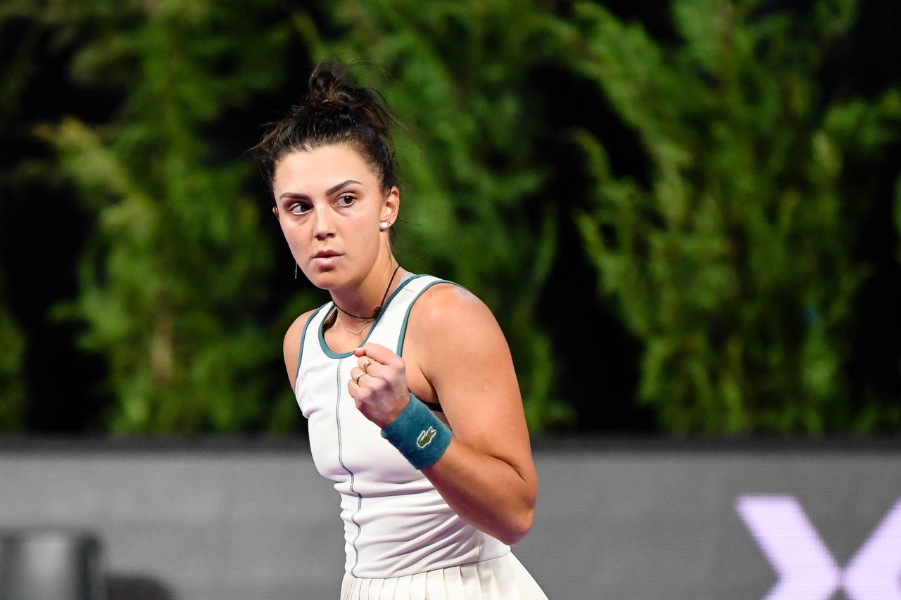 Jaqueline Cristian, învinsă de Jelena Ostapenko în primul tur la Roland Garros 2024. Cu ce premiu părăsește Parisul_17