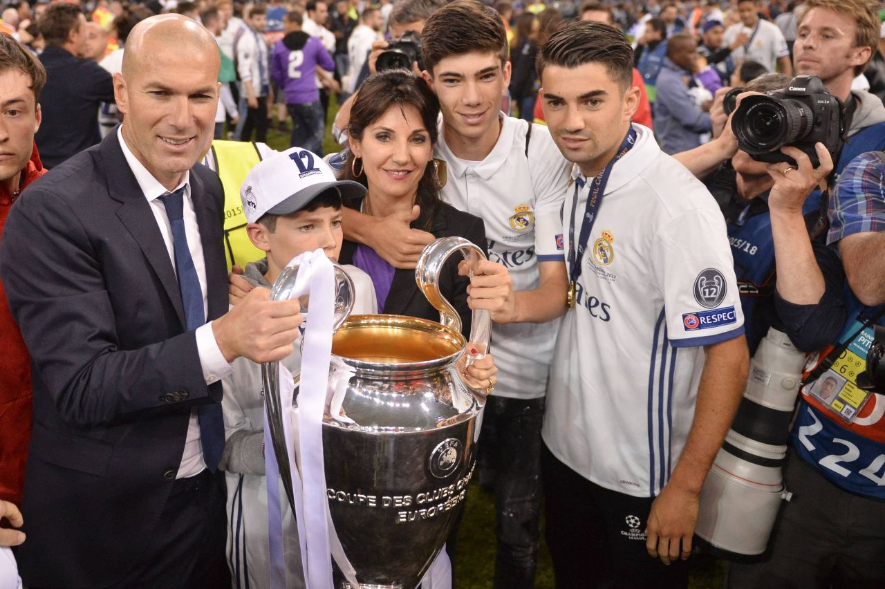 Zidane, OUT de la Real Madrid! O epopee de 23 de ani a familiei se încheie_3