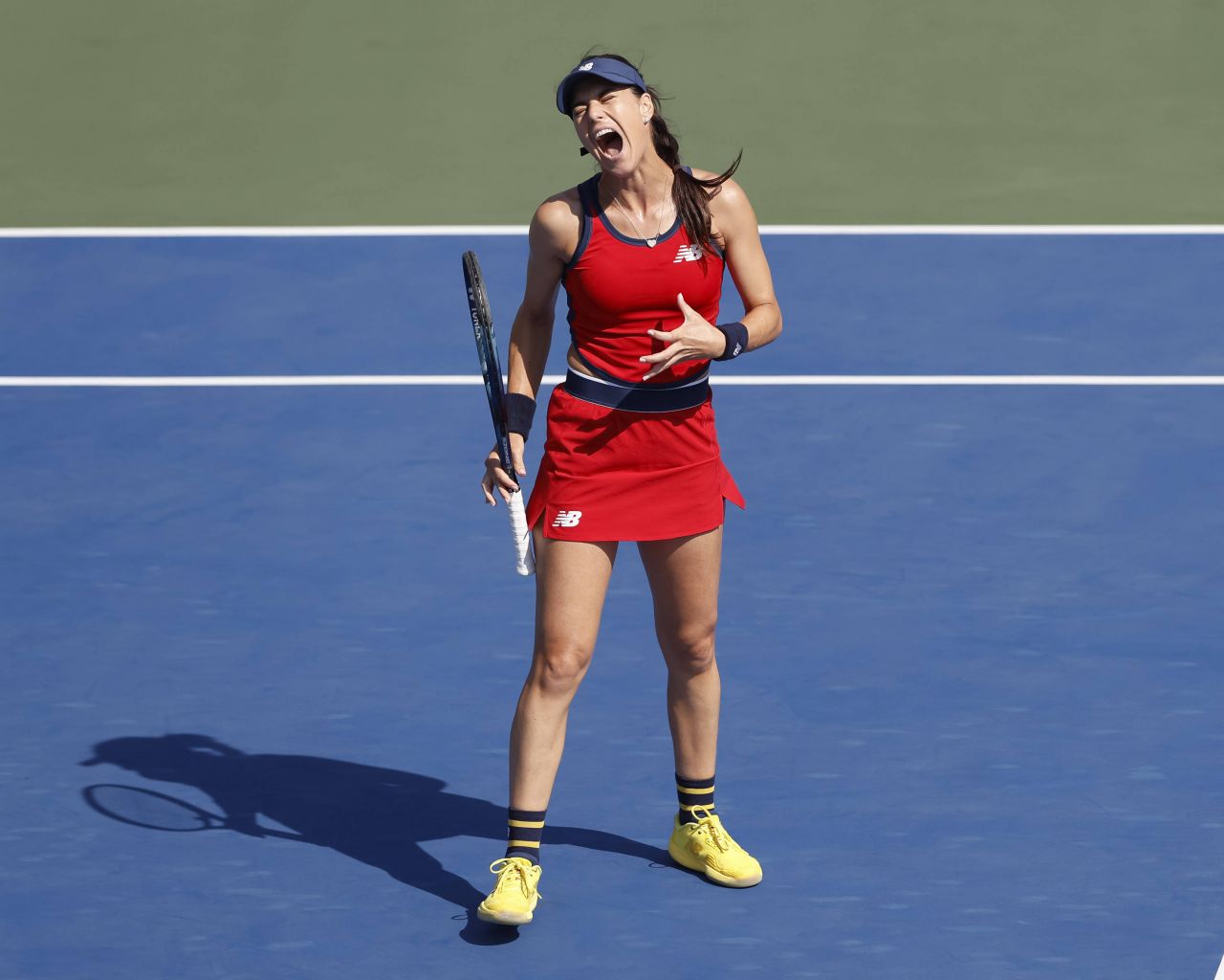 Cădere în gol! Ce a pățit Sorana Cîrstea în primul set jucat la Roland Garros 2024_13