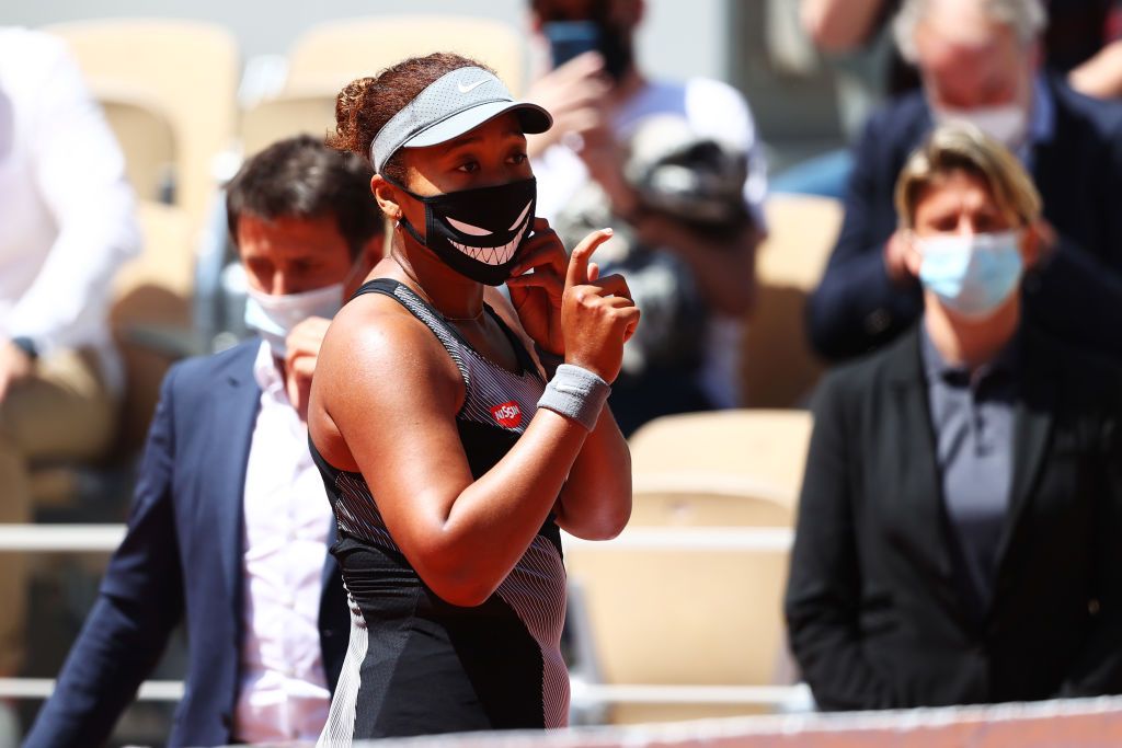 Roland Garros 2024 | I-a lăsat mască! Reacția uluitoare avută de Osaka, după ce a ratat minge de meci în fața Igăi Swiatek_38