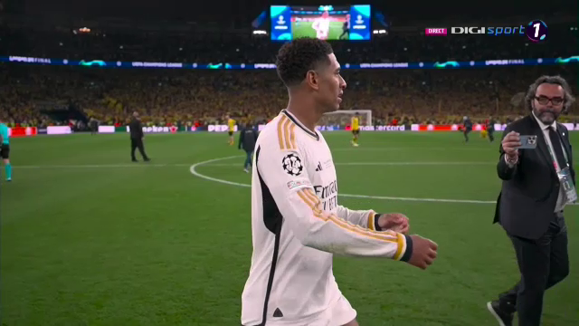 „Explozie” pe teren! Cum au sărbătorit jucătorii de la Real Madrid după triumful din Champions League_16