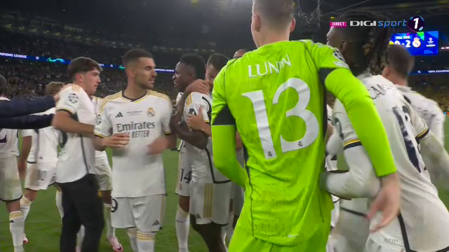 „Explozie” pe teren! Cum au sărbătorit jucătorii de la Real Madrid după triumful din Champions League_29