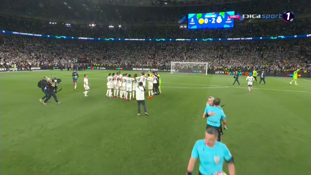 „Explozie” pe teren! Cum au sărbătorit jucătorii de la Real Madrid după triumful din Champions League_51