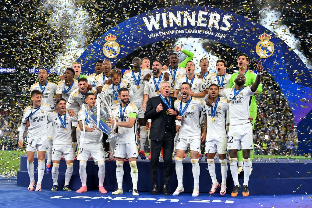 Real Madrid, încoronată pentru a 15-a oară campioană a Europei! Imagini de la decernarea trofeului_3