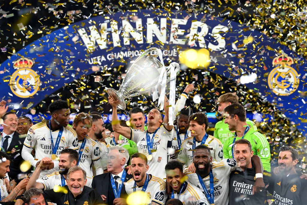 Real Madrid, încoronată pentru a 15-a oară campioană a Europei! Imagini de la decernarea trofeului_5
