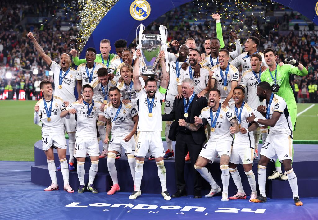 Real Madrid, încoronată pentru a 15-a oară campioană a Europei! Imagini de la decernarea trofeului_7