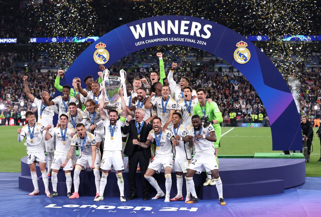 Real Madrid, încoronată pentru a 15-a oară campioană a Europei! Imagini de la decernarea trofeului_8