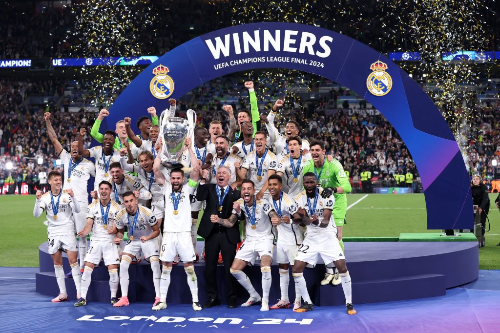 Real Madrid, încoronată pentru a 15-a oară campioană a Europei! Imagini de la decernarea trofeului_9