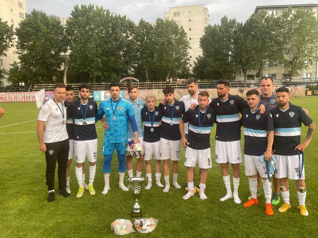 CS FC Dinamo, echipa lui Nicolae Badea și Dănuț Lupu, este campioana Bucureștiului! 135 de goluri pentru promovarea în Liga 3_5