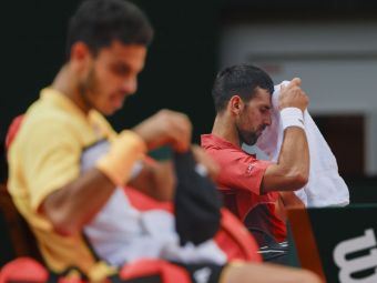 
	Djokovic a mai bătut un record istoric, dar i-a criticat pe francezi chiar pe teren, la Roland Garros. Ce s-a întâmplat
