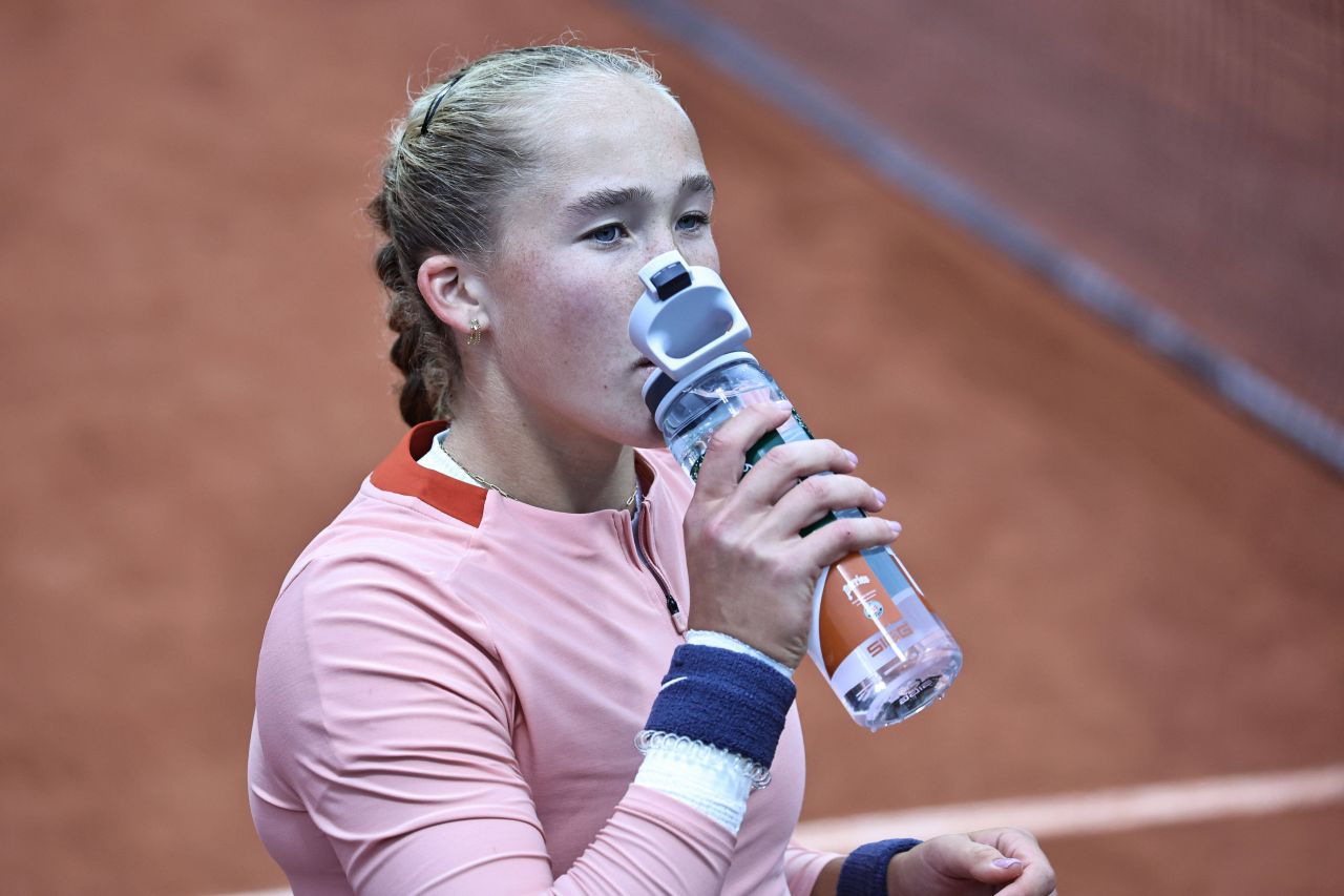 Rusoaica de 17 ani Mirra Andreeva este în sferturi la Roland Garros! Duel de foc pentru un loc în semifinale_2