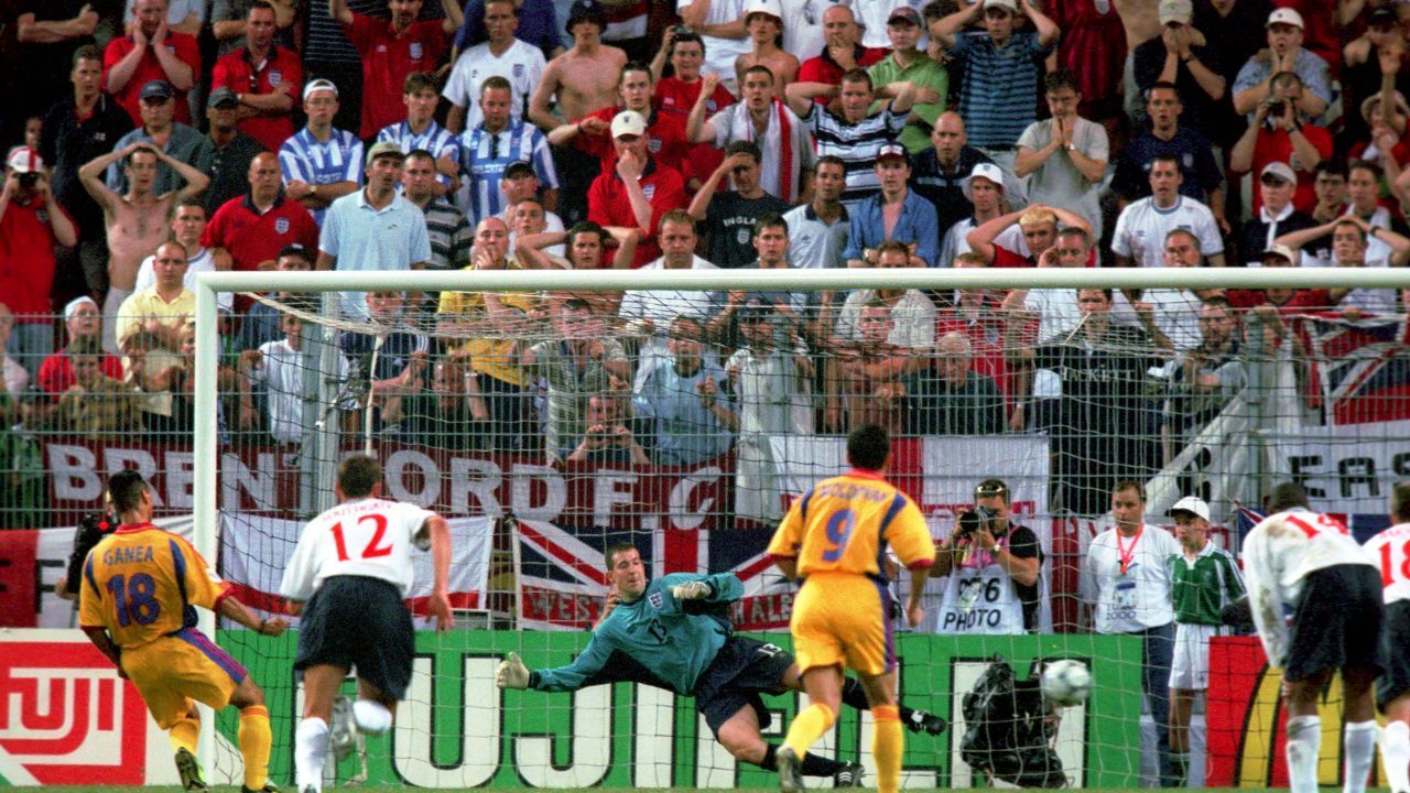 Ionel Ganea Cosmin Contra Echipa Nationala Euro 2000 Nationala Angliei