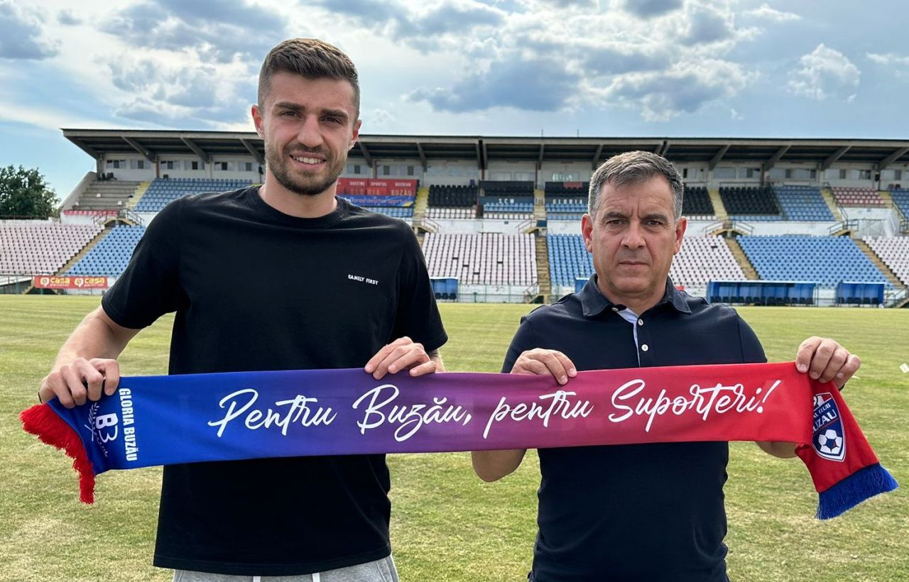 Grigore Turda, "noul Belodedici", a fost prezentat de echipa din Superliga României. "Mult succes în tricoul roș-albastru!"_3