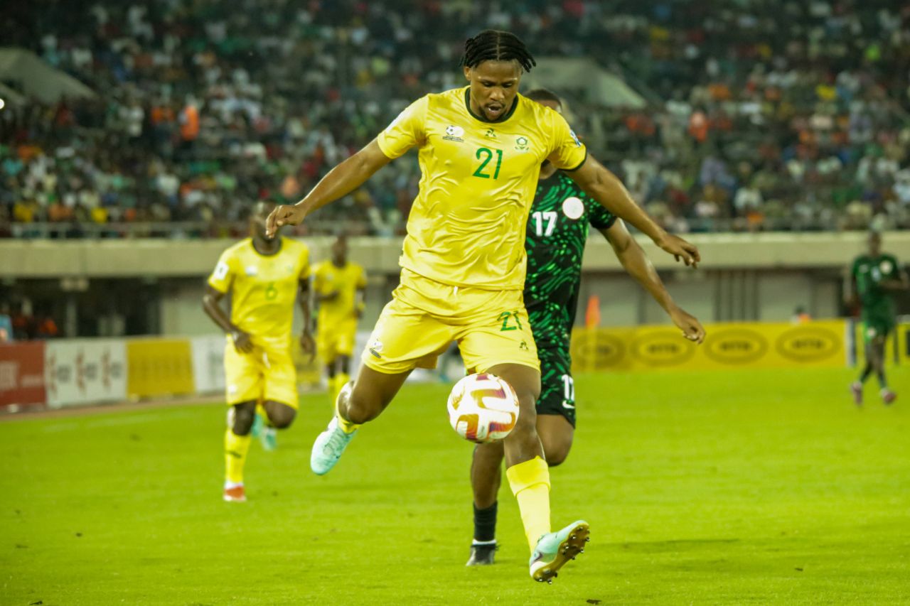 Siyabonga Ngezana de la FCSB a debutat oficial pentru naționala Africii de Sud! Cum s-a descurcat în fața atacanților Nigeriei_1