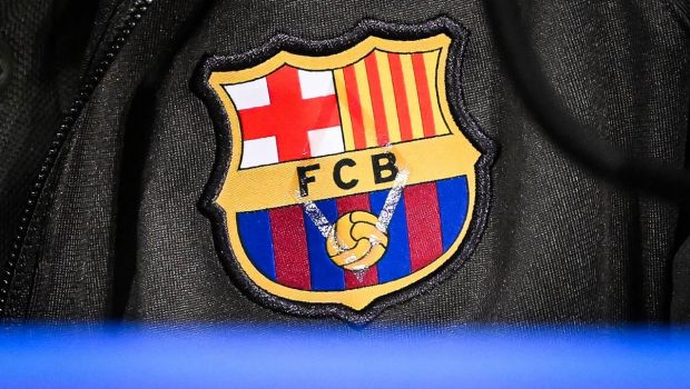 
	Un nou caz &quot;Luis Figo&quot;: Fostul atacant de la Real Madrid, la ușa Barcelonei!
