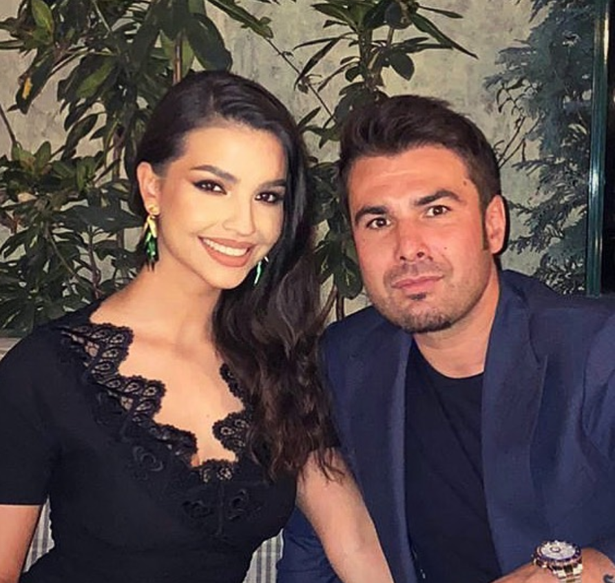 Fiicele lui Adrian Mutu, de o frumusețe răpitoare! Antrenorul român s-a pozat alături de cei patru copii și de actuala soție_44