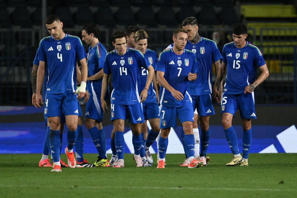Italia și-a prezentat echipamentul oficial pentru Campionatul European din Germania_3