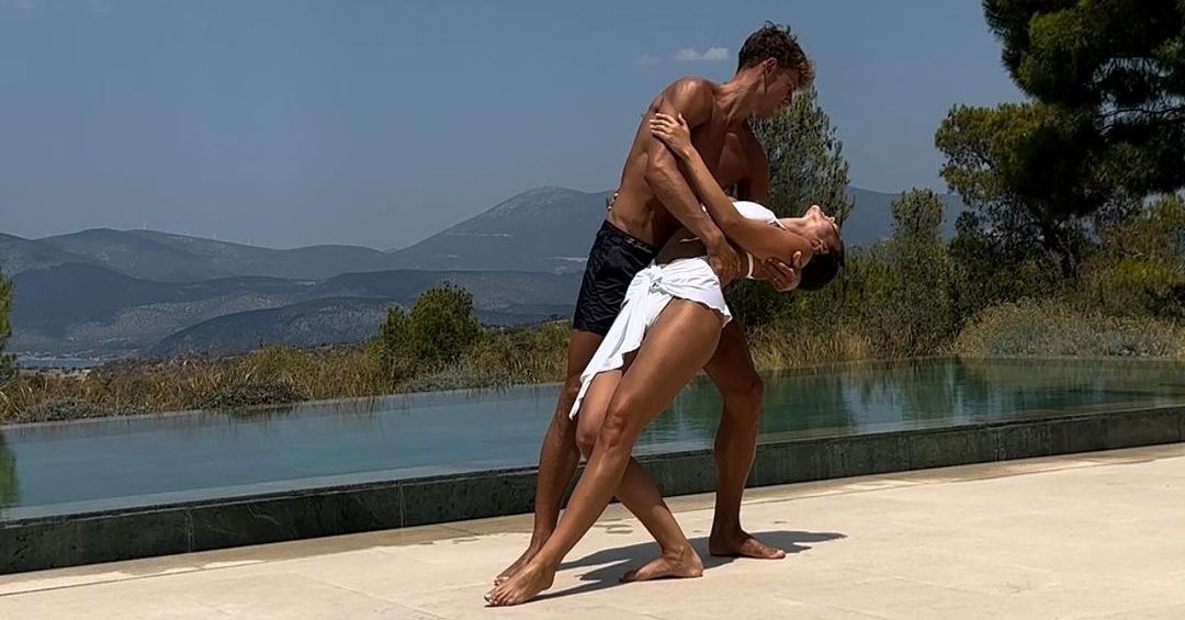 Exclus din lotul pentru EURO 2024, un fotbalist s-a fotografiat alături de superba sa soție, în vacanță: "Libertate!"_12