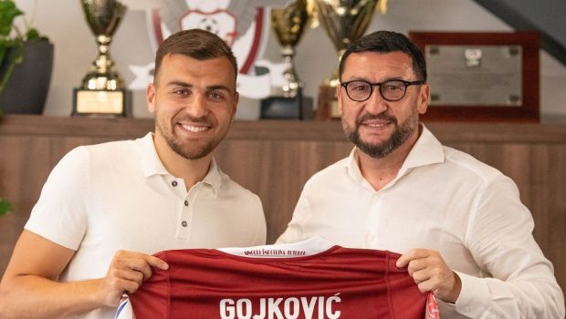 
	Luka Gojkovic a ajuns la București și s-a fotografiat cu Viorel Moldovan! Ce urmează pentru noul transfer de la Rapid
