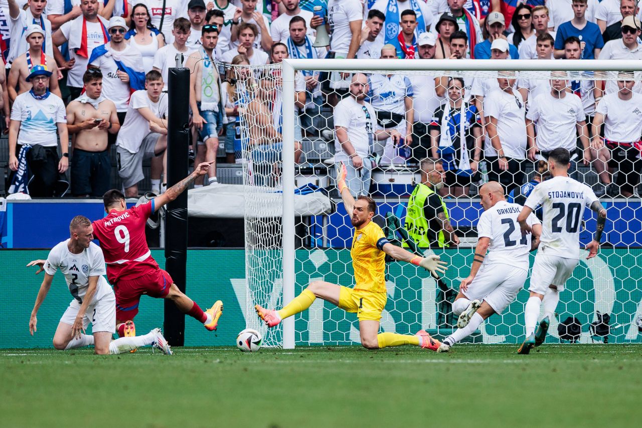 Number One! Jan Oblak i-a enervat la culme pe sârbi și a arătat de ce e unul dintre cei mai buni portari ai lumii_2