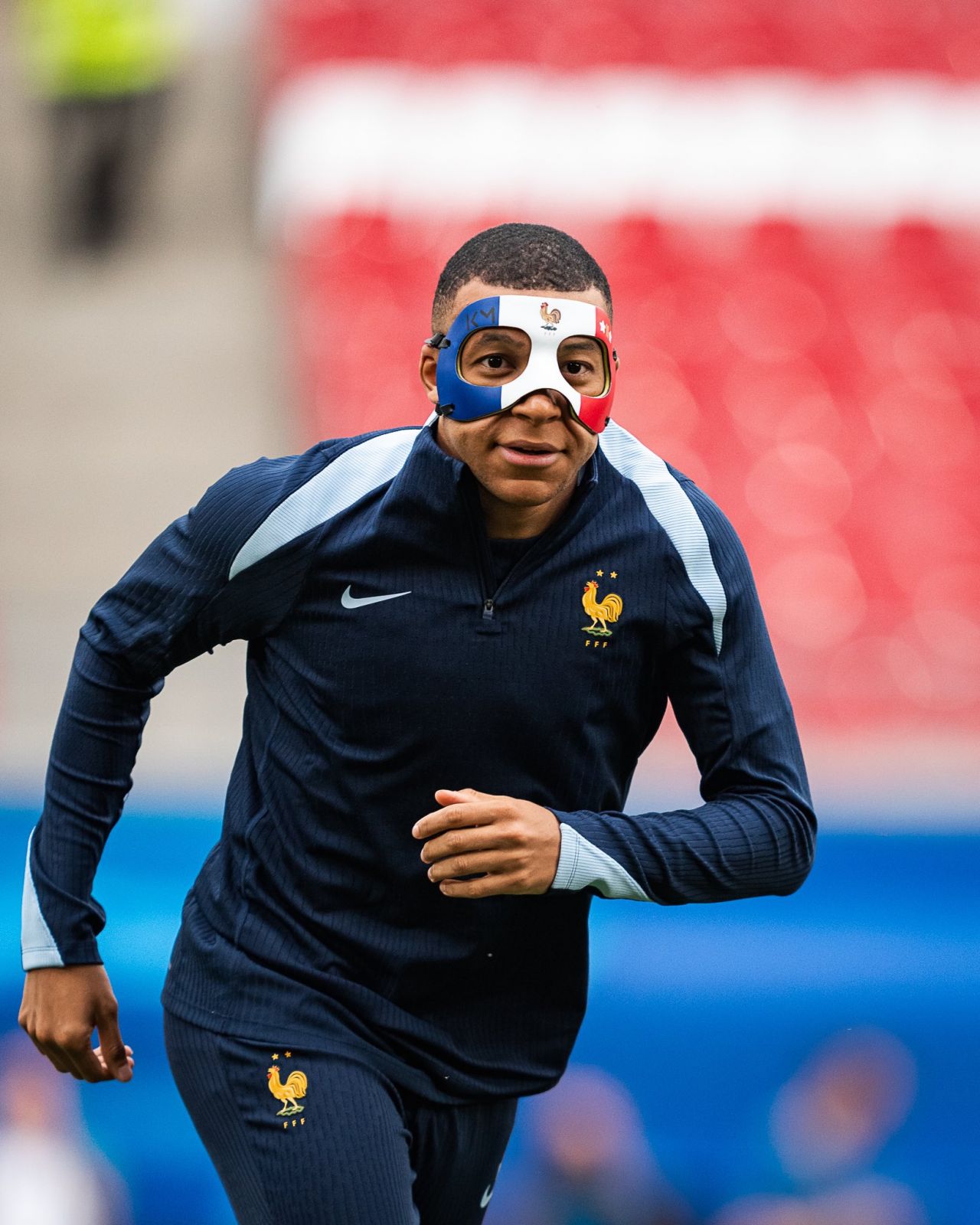 Cum arată masca lui Kylian Mbappe pentru meciul Franța - Olanda + ce spune Didier Deschamps_3