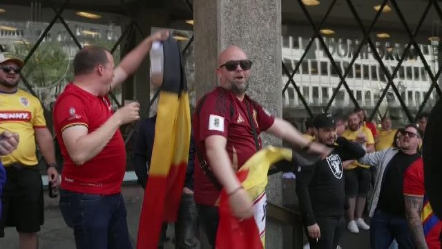 Doi belgieni au ajuns în mijlocul suporterilor români. Ce a urmat la Koln_4