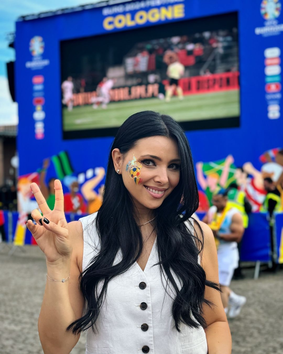 Vedete la meciul România - Belgia de la EURO 2024. De la Andreea Esca la Corina Caragea_2