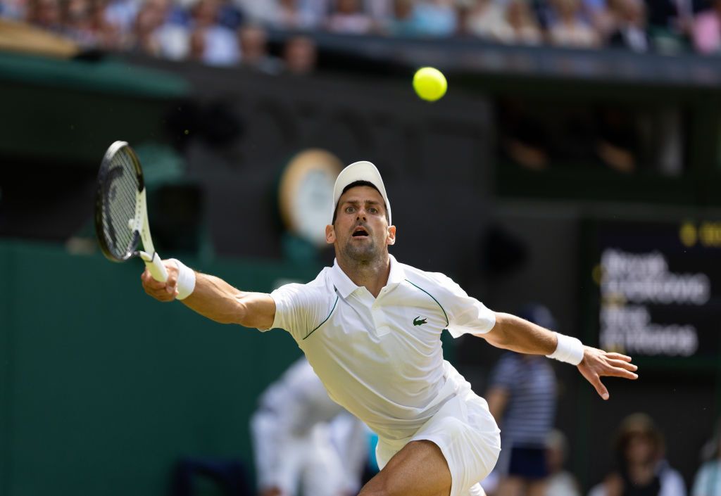 Djokovic merge la Wimbledon, dar nu știe dacă va putea juca. Sârbul s-a operat recent la genunchi_5
