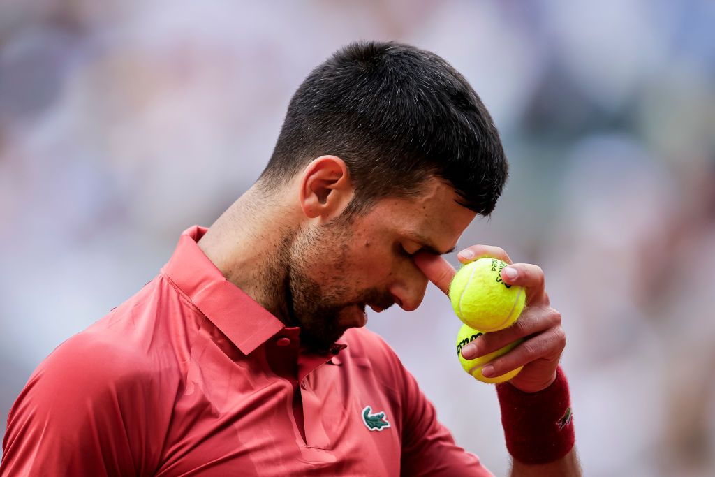 Djokovic merge la Wimbledon, dar nu știe dacă va putea juca. Sârbul s-a operat recent la genunchi_6
