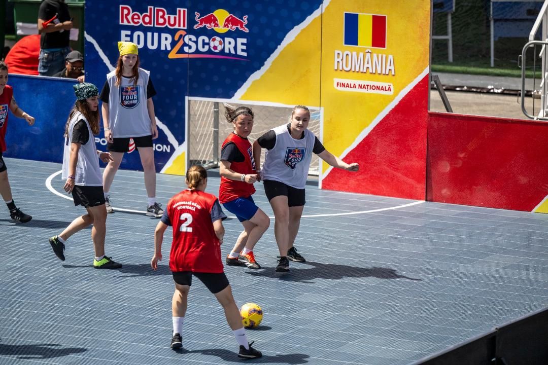 România merge cu două echipe la finala mondială Red Bull Four 2 Score din Germania_3