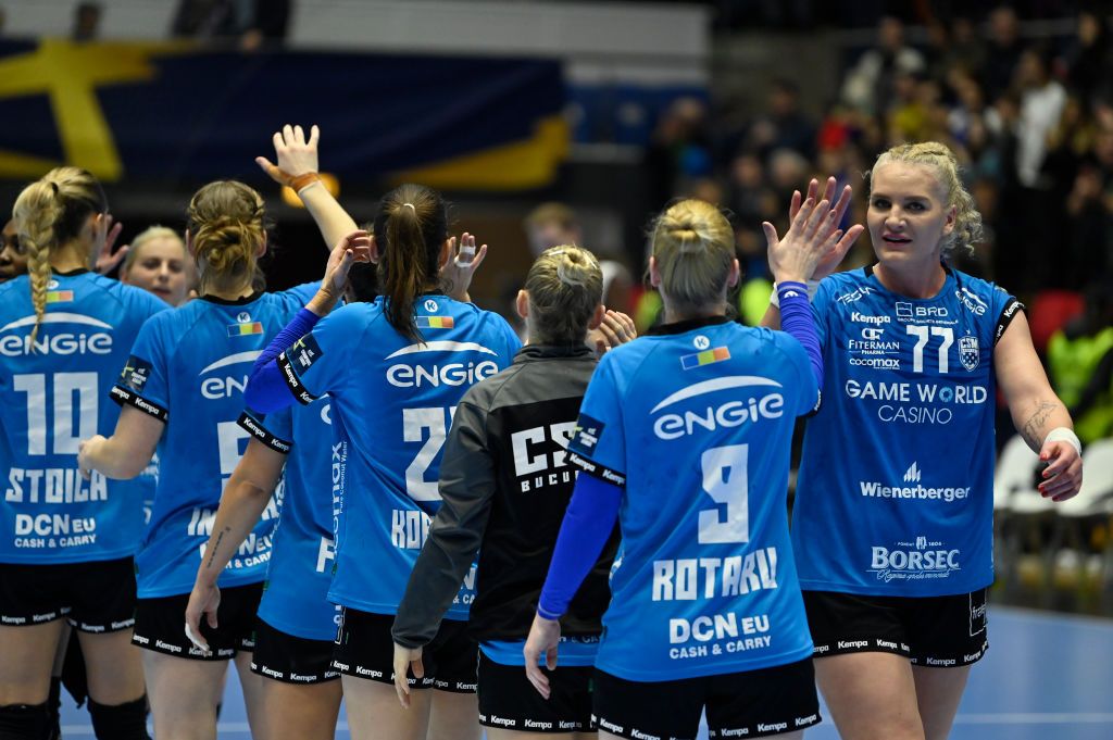 Duel românesc în grupele Champions League la handbal feminin. Cu cine ...